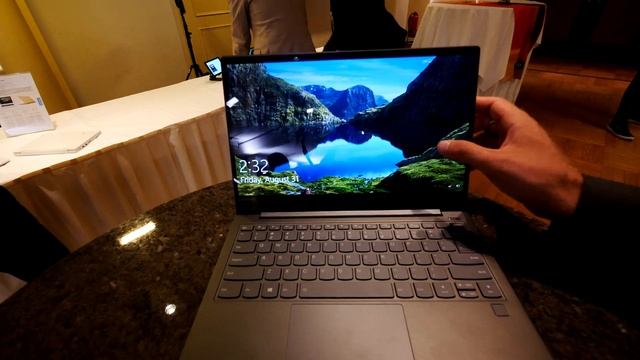 A Yoga ami nem igazi Yoga | Lenovo Yoga S730 bemutató videó смотреть онлайн