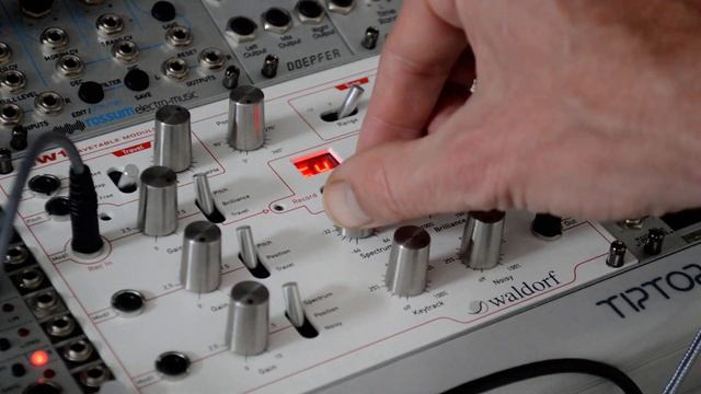 Waldorf NW1 - "The beautiful sounds of failure" #Eurorack #Waldorf #NW1 смотреть онлайн