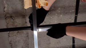 Монтаж кассетного алюминиевого подвесного потолка типа Армстронг