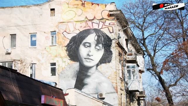 ШКОЛЯРЫ РИСУЮЩИЕ ГРАФФИТИ В ТУАЛЕТЕ смотреть онлайн