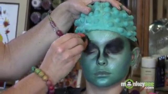 Face Paint - Creating The Alien Eyes