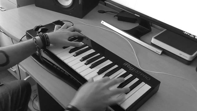 Playing My New IRig KEYS 37 PRO