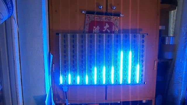 10 полосный анализатор спектра. 400 LED смотреть онлайн