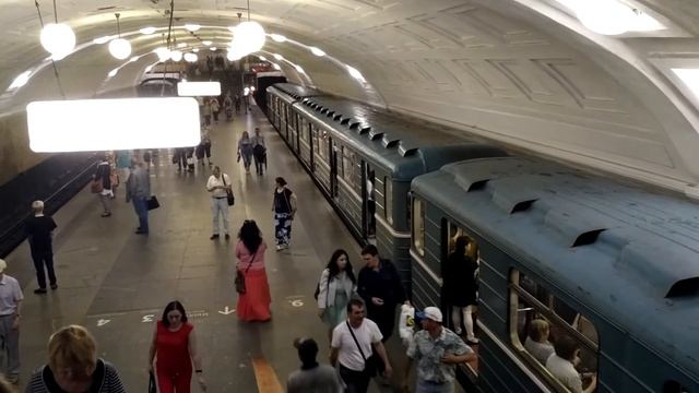 Номерные на станции "Библиотека имени Ленина" смотреть онлайн