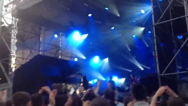 Aloe Blacc -Wake me up смотреть онлайн