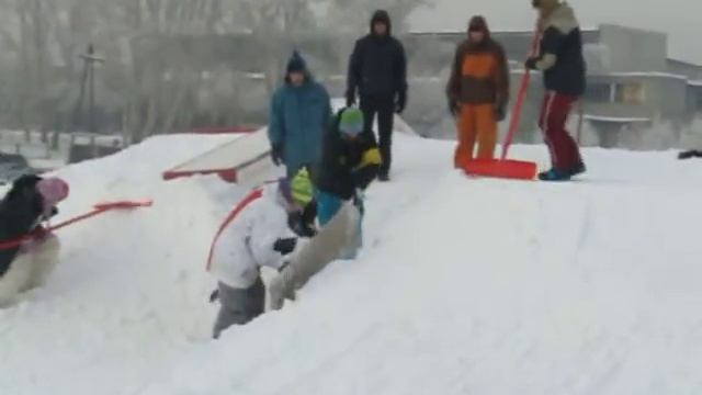 Burton в Абакане. Строительство Бертон парка в январе 2013 смотреть онлайн