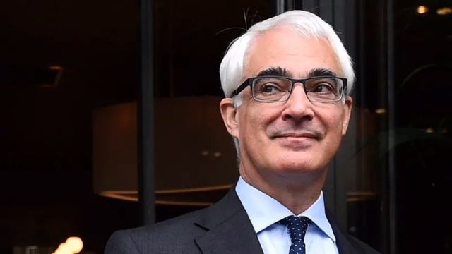 Former Chancellor Alistair Darling dies aged 70 смотреть онлайн