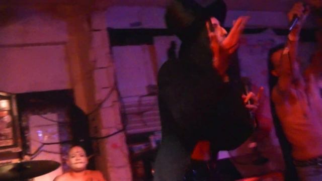 The Spooky Kids Tribute - Learning To Swim + Dope hat смотреть онлайн