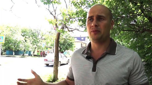 На перекрестке Азовской-Маяковского оборудовали пешеходные переходы смотреть онлайн