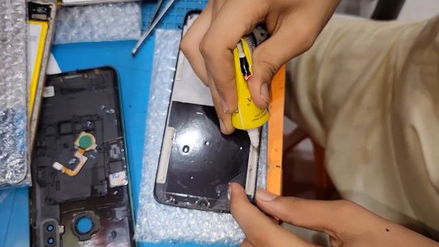 Замена экрана Secrets of Replacing Realme Phone Screen DIY Repair Guide смотреть онлайн