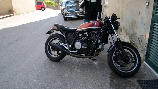 Honda VF750 Sabre (1985) - Caferacer Sound P1