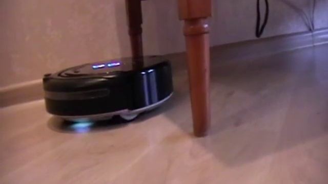 Робот пылесос Qwikk XRobot 700 смотреть онлайн