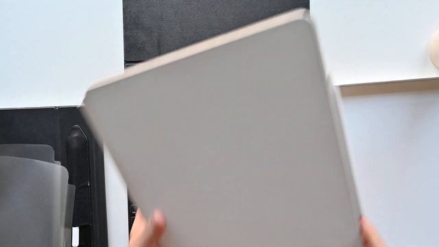 Why this is the most terrible keyboard Apple ever made? 12.9 iPad Smart Keyboard Folio Review смотреть онлайн