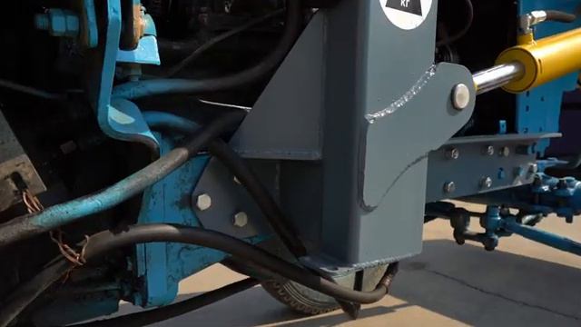 Погрузчик фаворит 800 на ЮМЗ смотреть онлайн