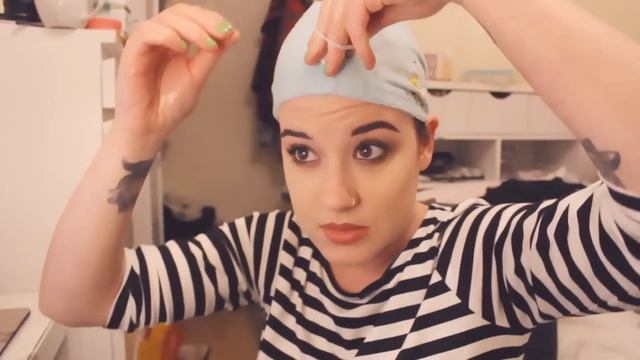 Bleaching My Hair Over Coconut Oil смотреть онлайн