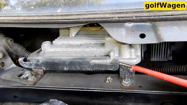 VW Golf 5 engine ECU removal смотреть онлайн