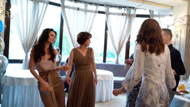 Королева красоты поёт Сергей Ромах смотреть онлайн