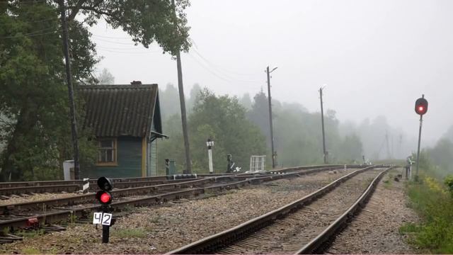 Катя встречала на вокзале любимого. Бросилась к нему а он прошел мимо сутулясь и странно щуря глаза смотреть онлайн