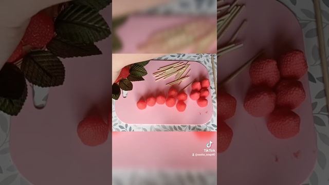 Корзиночка клубники из мыла ручной работы смотреть онлайн