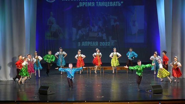 Детский народный танец "На лавочке". 10 - 11 лет. Студия "Казаки России" смотреть онлайн