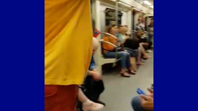 Уличные танцы / Брейк данс в метро Москвы / осень 2019 смотреть онлайн