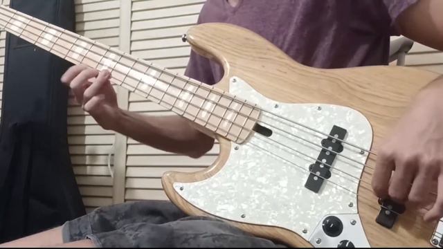 Dennis Lloyd - Alien (Bass Loop Cover) смотреть онлайн