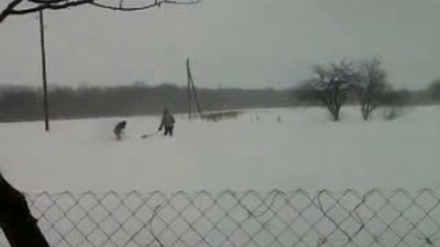 тяжело зимой учить внука сажать картошку под метровым слоем снега смотреть онлайн
