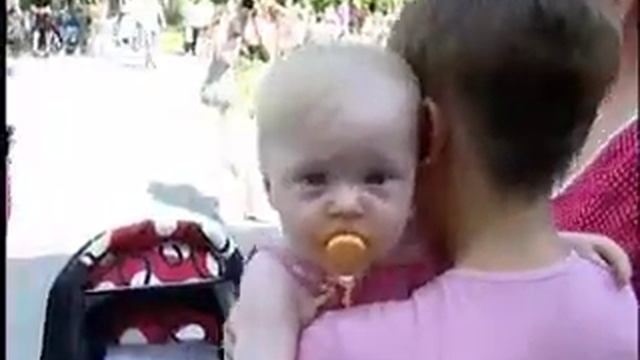 День защиты детей отмечает Красный крест смотреть онлайн