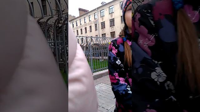 Нашёлся добрый человек и открыл газировку