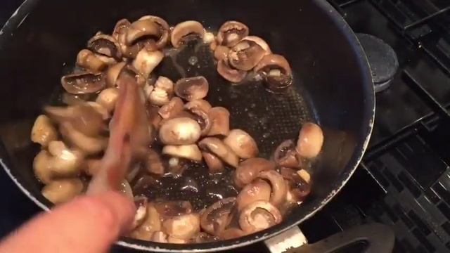 Шампиньоны жареные. Соте из шампиньонов