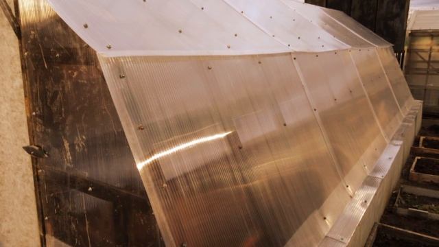 Ремонт старых теплиц. Монтаж / Замена стекла на поликарбонат. Реконструкция и реставрация г. Тюмень смотреть онлайн