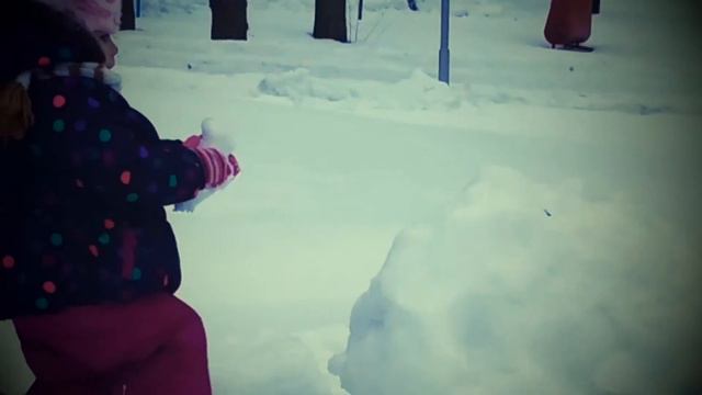 Слепили Колобка,  Варя, 2 года 1 месяц