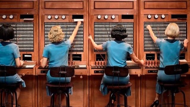 3 "Э" Забытые профессии. Телефонистка смотреть онлайн