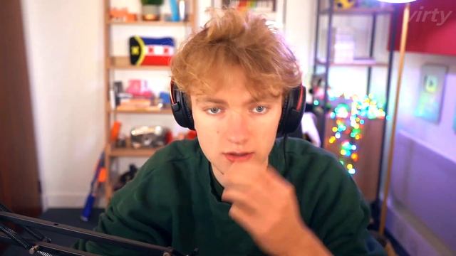 TommyInnit Starts BLEEDING While Streaming... смотреть онлайн