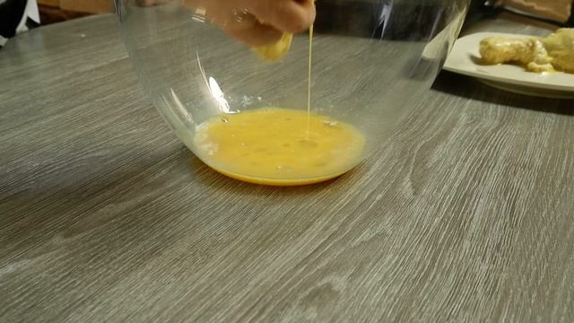 КУРОЧКА как в кфс (kfc)! Простой рецепт курицы! Пальчики оближешь! смотреть онлайн