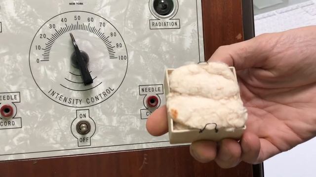 Обзор раритетного аппарата для электроэпиляции 50-х годов ХХ века смотреть онлайн