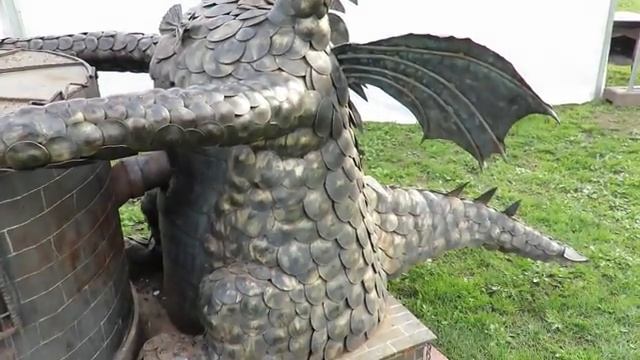 Симпатичный трехглавый дракон. смотреть онлайн