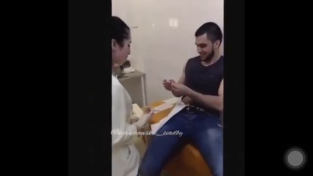 #121 Парень зашил кольцо в живот ,чтобы девушки сделать предложения смотреть онлайн