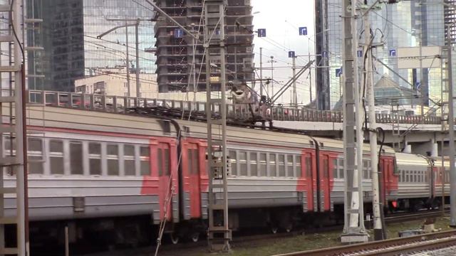 Электровоз ЧС7-232,Электропоезд ЭД4М-0137 смотреть онлайн