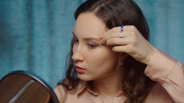МАКИЯЖ на НОВЫЙ ГОД / КАК НАКРАСИТЬСЯ на НОВЫЙ ГОД? смотреть онлайн