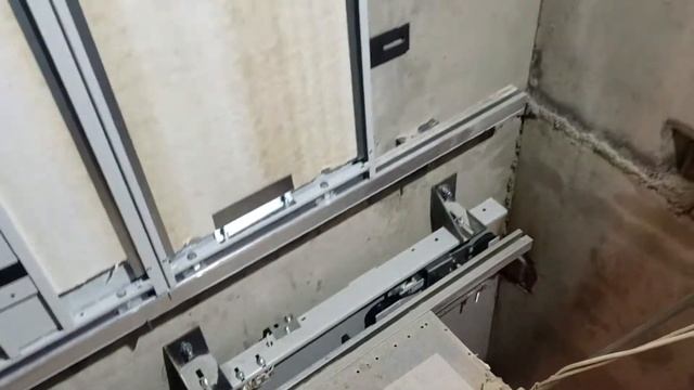 Лифт 2-й секции ЖК Нева Сити в движении смотреть онлайн