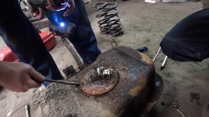 Установка пластикового бака на KIA SPORTAGE 1