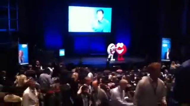 At Oracle World смотреть онлайн