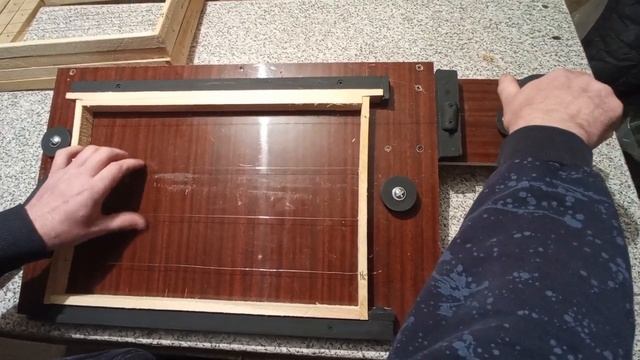 Станок для быстрой натяжки проволоки на рамки. Своими руками. смотреть онлайн