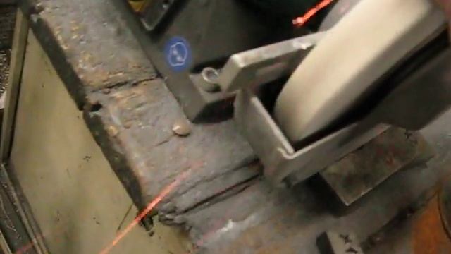 Как узнать по искре марку стали. смотреть онлайн