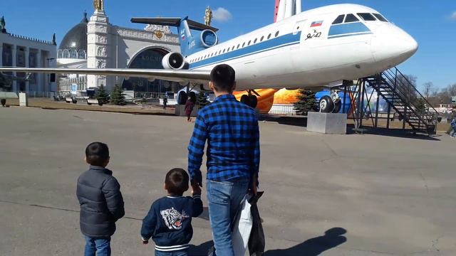 Парк ВДНХ. 11.04.2018г смотреть онлайн