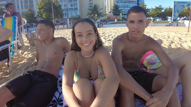 Я посетил страну с САМЫМИ ГОРЯЧИМИ девушками! Реакция на РУССКОГО. смотреть онлайн