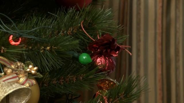 Секреты оформления ёлки в год огненной обезьяны. От СуперБабушки Москвы Елены Зуауи. смотреть онлайн