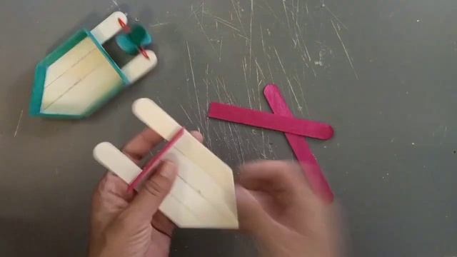 How to make an elastic band paddle boat || Mini paddle boat ⛵ смотреть онлайн