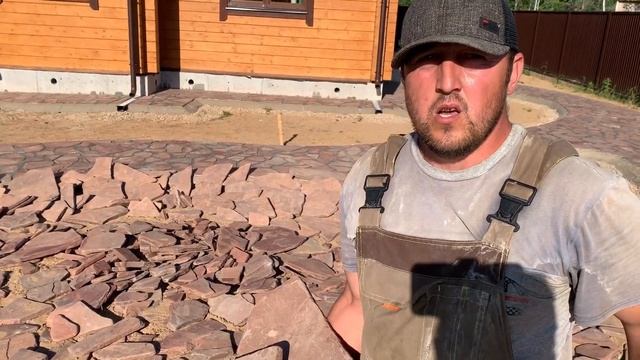 Камень для дорожек. Внешний вид и главная сложность укладки галтованного плитняка. смотреть онлайн